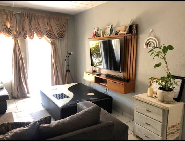 2 BEDROOM TOWNHOUSE FOR SALE IN EDEN GLEN